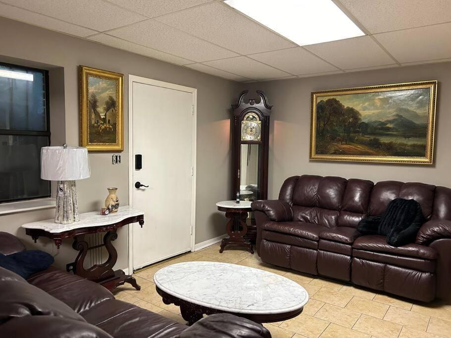 In Alabama Apartment *